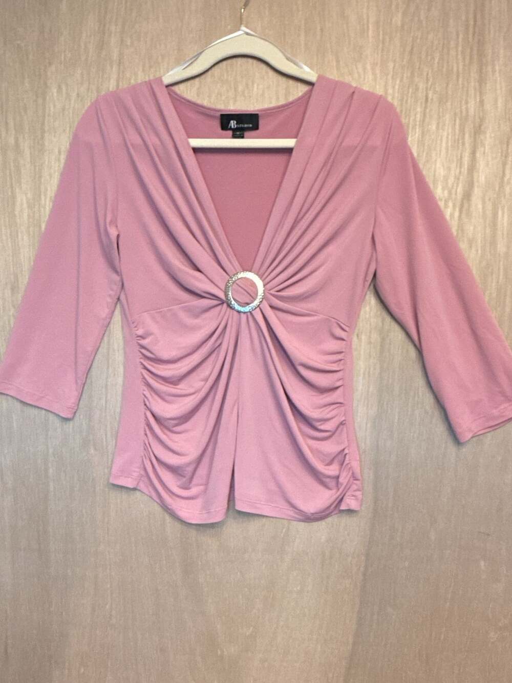 AB Studio Blouse Size M Pink V-Neck Ruched Ring Front 3/4 Sleeve